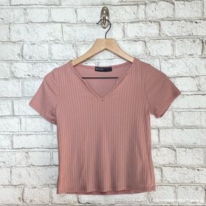 ⭐️ SALE ⭐️ 5-6 for $10 Pink V Neck Polyester Crop Top Size Small